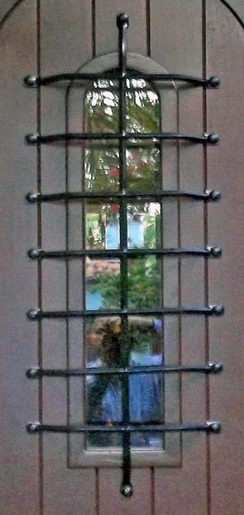 HIGHLAND BEACH. DOOR WITH GRILL. HIGHLAND BEACH. DOOR WITH GRILL.