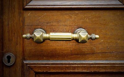 There’s More to Life Than Traditional Door Pulls – Choose the Right Exterior Door Handle