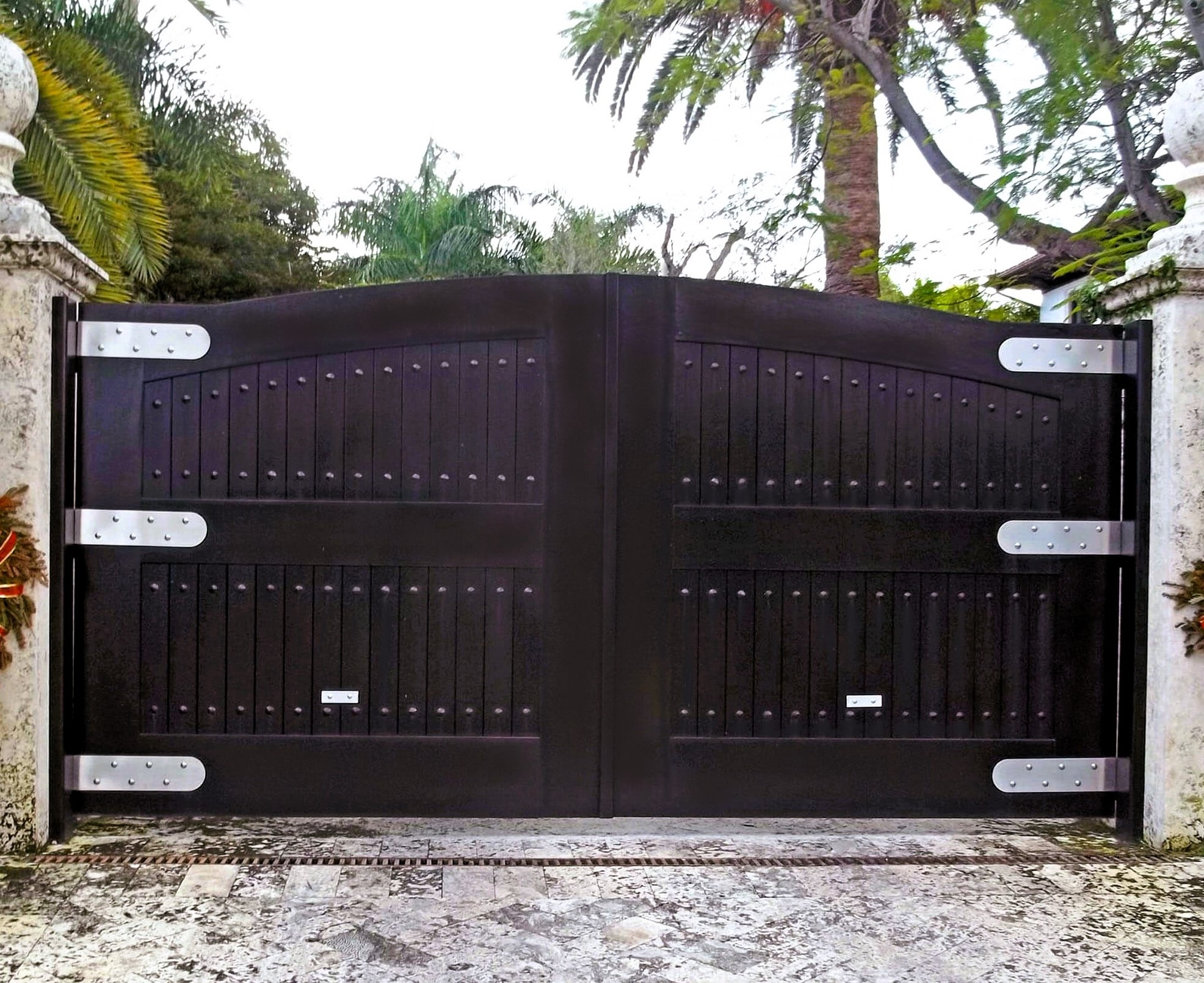 South Beach – Mahogany Gate Door